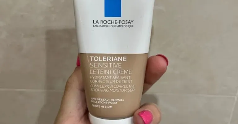 La Roche-Posay Toleriane Tinted Moisturizer Review