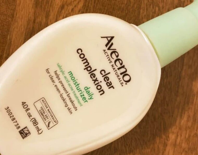 Aveeno Clear Complexion Daily Moisturizer Review