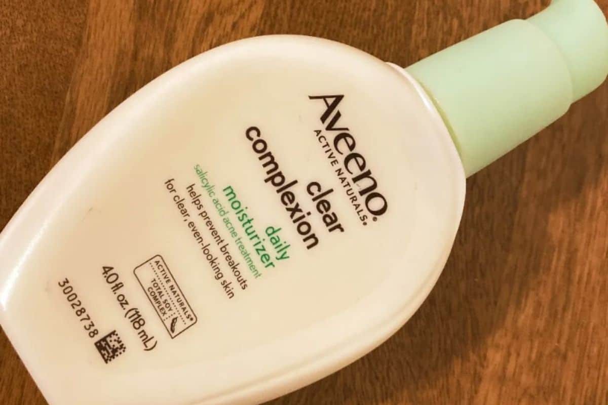 Aveeno Clear Complexion Daily Moisturizer Review