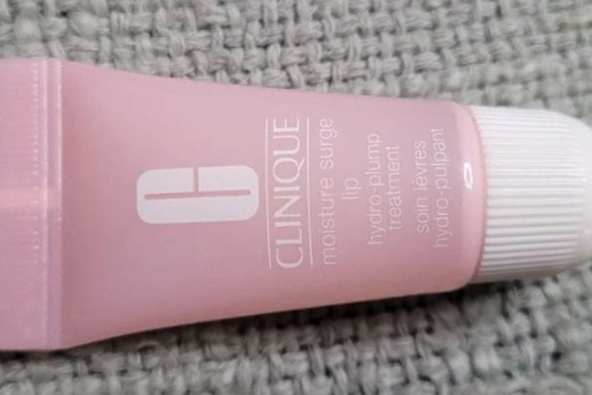 Clinique Moisture Surge Lip Hydro-Plump Treatment Review